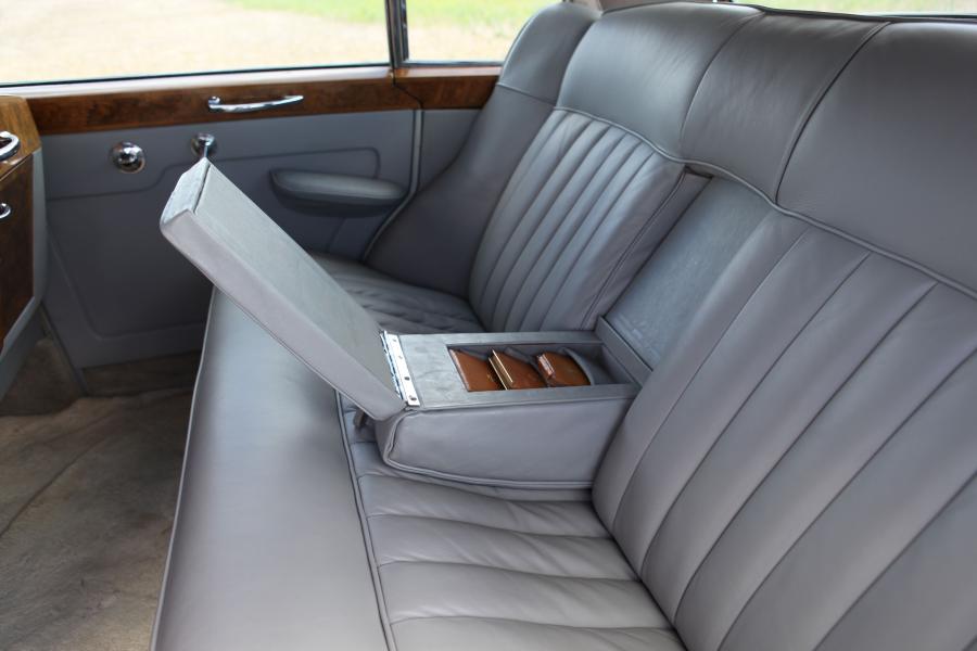  Rolls-Royce Silver Cloud LWB Saloon 1959 года  (фото 11 из 21)